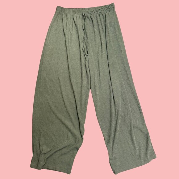 Francesca’s Olive Green Textured Wide-Leg Drawstring Pants Size M (Relaxed Fit) - Picture 3 of 8